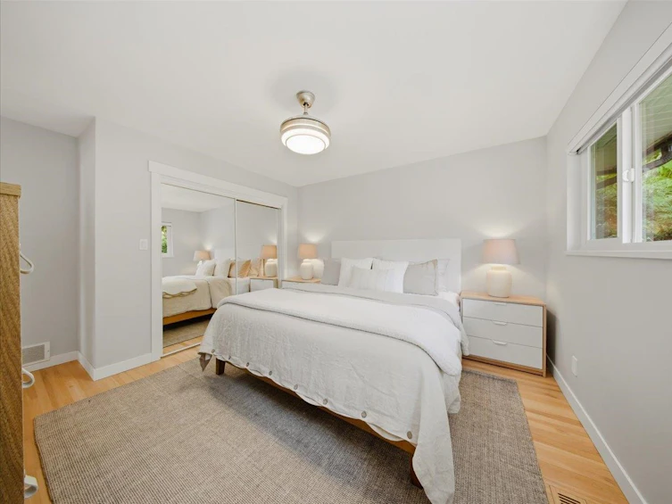 1392 Chamberlain Drive, North Vancouver, BC, V7K 1P6 - 12