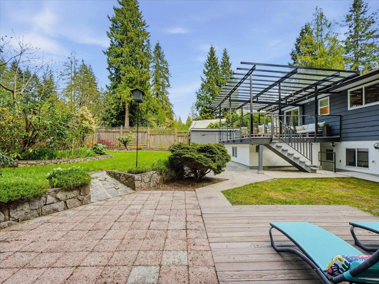 1392 Chamberlain Drive, North Vancouver, BC, V7K 1P6 - 32