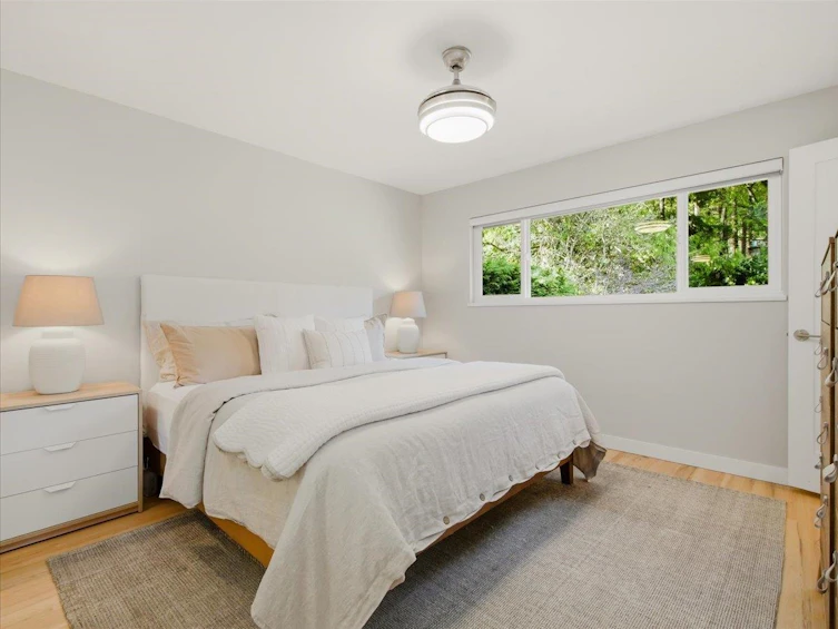 1392 Chamberlain Drive, North Vancouver, BC, V7K 1P6 - 11