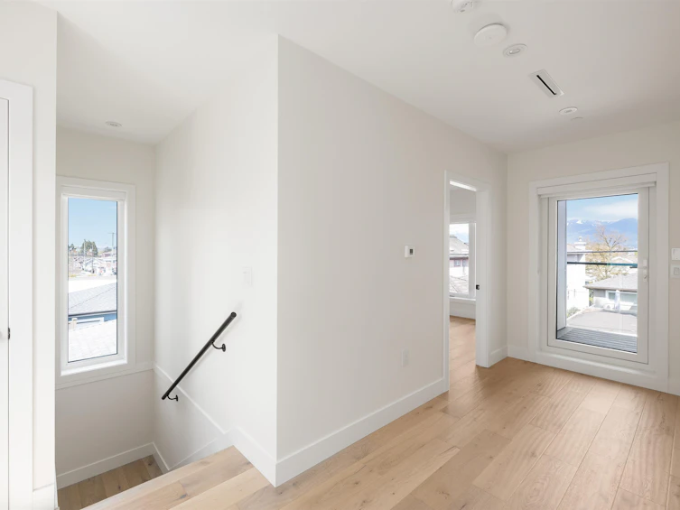 3143 E 19 Avenue, Vancouver, BC, V5M 2T2 - 11