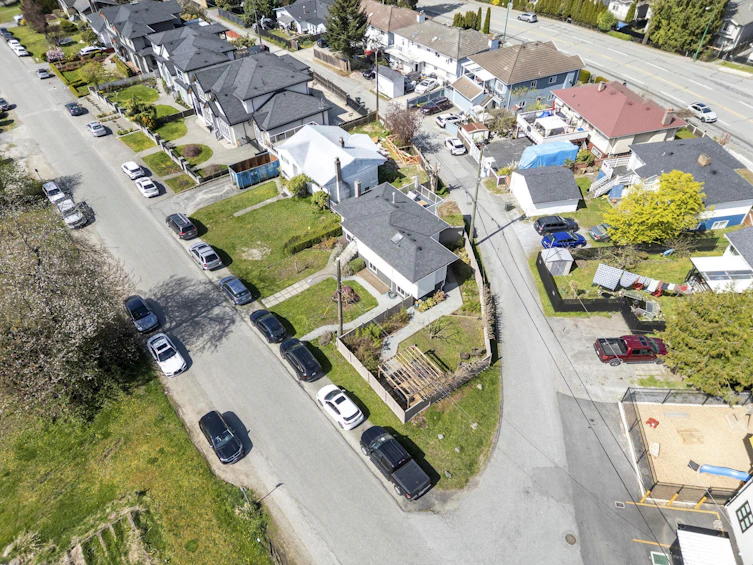 5111 Laurel Street, Burnaby, BC, V5G 1M8 - 35
