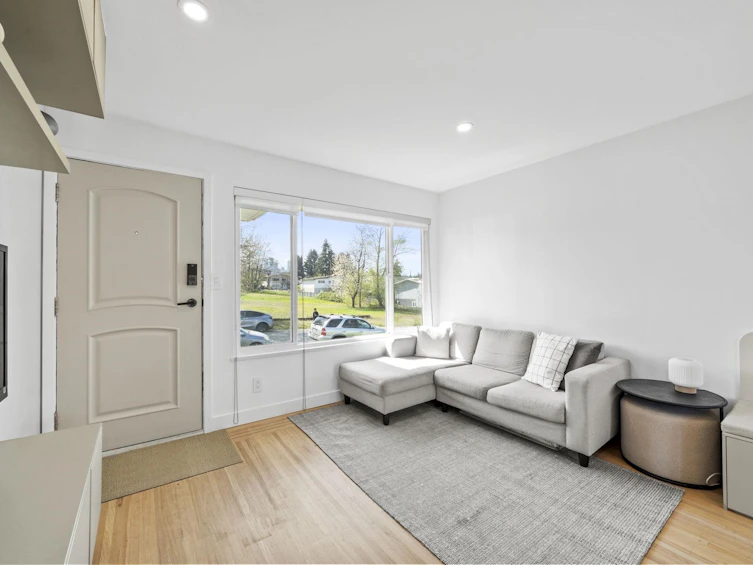 5111 Laurel Street, Burnaby, BC, V5G 1M8 - 4