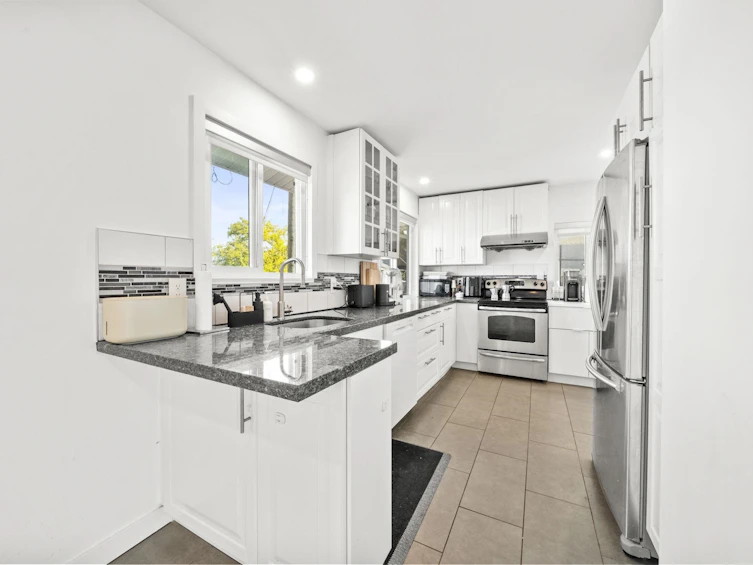 5111 Laurel Street, Burnaby, BC, V5G 1M8 - 12