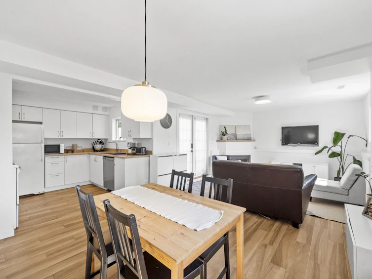 5111 Laurel Street, Burnaby, BC, V5G 1M8 - 22