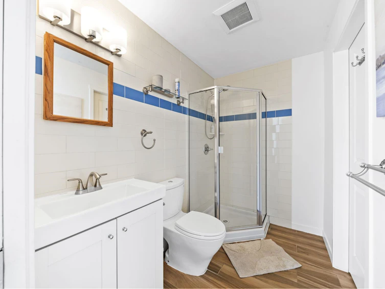 5111 Laurel Street, Burnaby, BC, V5G 1M8 - 26