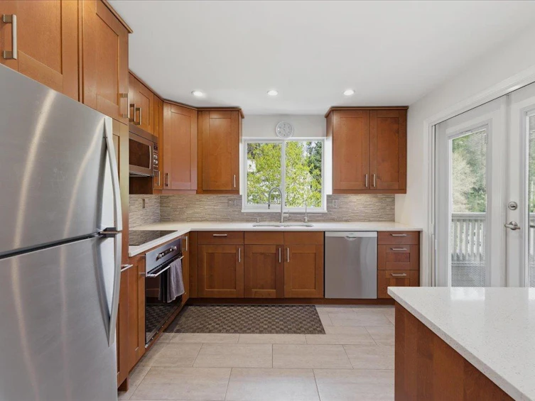307-6745 Station Hill Court, Burnaby, BC, V3N 4Z4 - 8