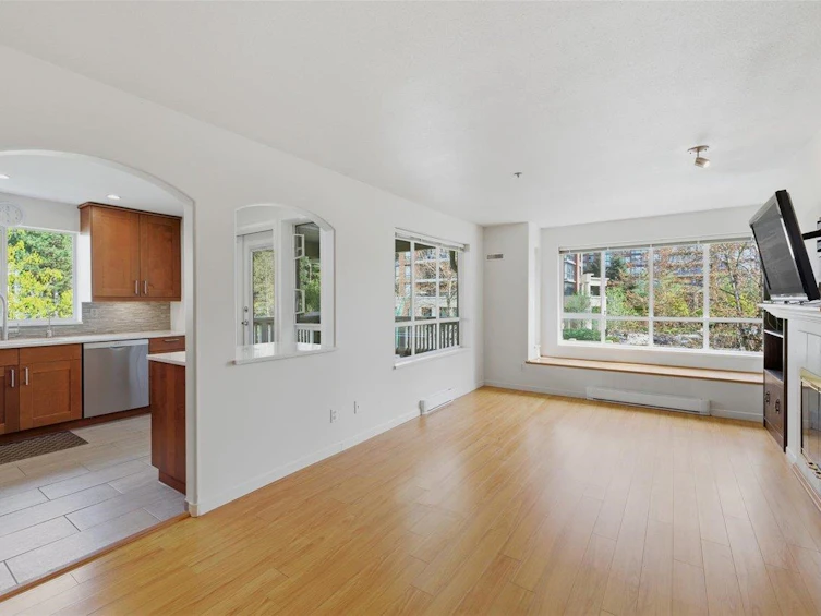 307-6745 Station Hill Court, Burnaby, BC, V3N 4Z4 - 4