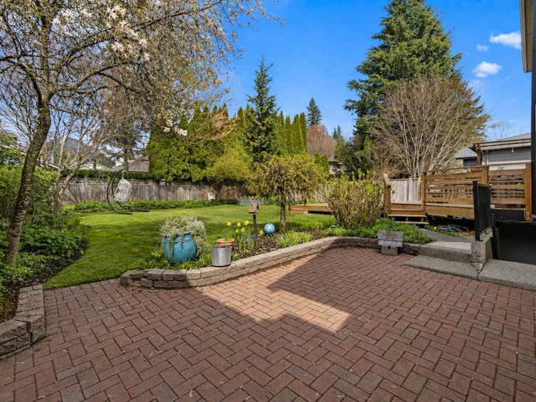1618 Draycott Road, North Vancouver, BC, V7J 1W4 - 38
