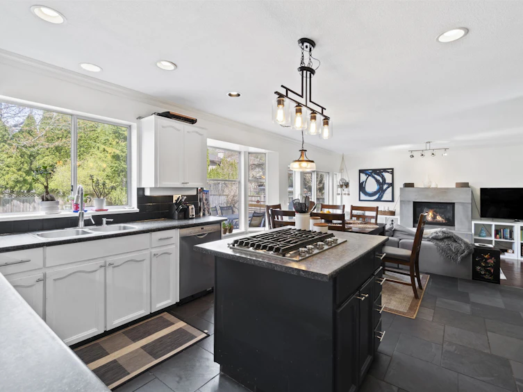 1618 Draycott Road, North Vancouver, BC, V7J 1W4 - 3