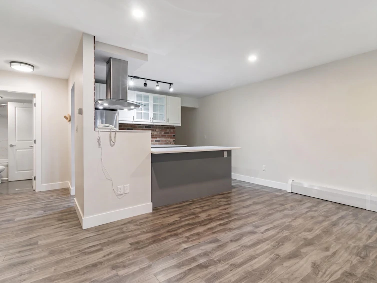 114-2250 Oxford Street, Vancouver, BC, V5L 1G1 - 7