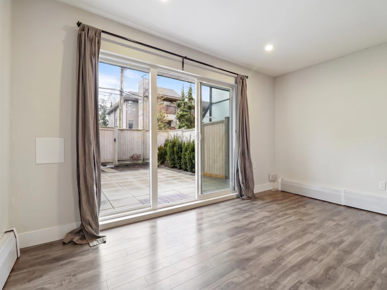 114-2250 Oxford Street, Vancouver, BC, V5L 1G1 - 8