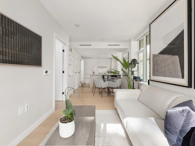 403-1365 Davie Street - 4