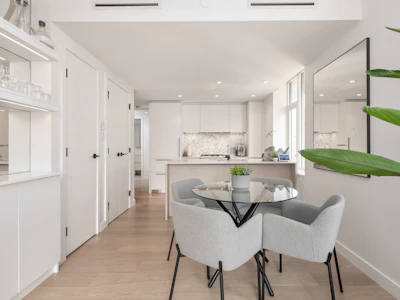 403-1365 Davie Street - 5