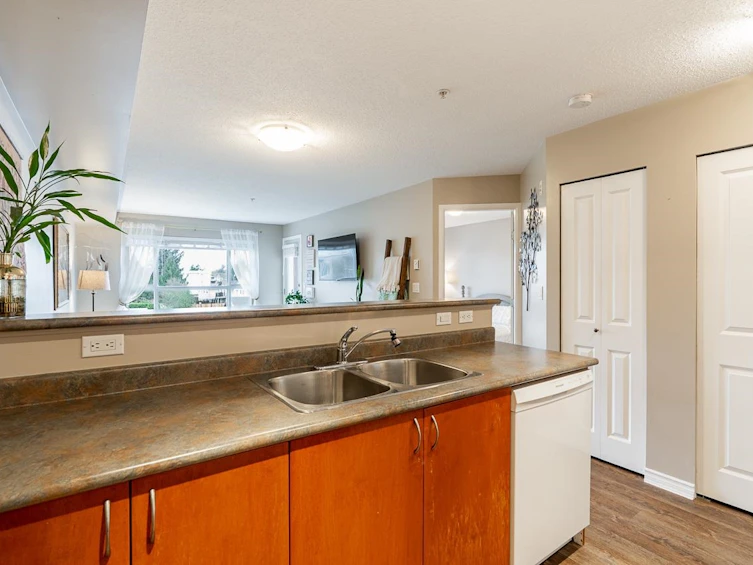 313-5465 203 Street, Langley, BC, V3A 9L8 - 8