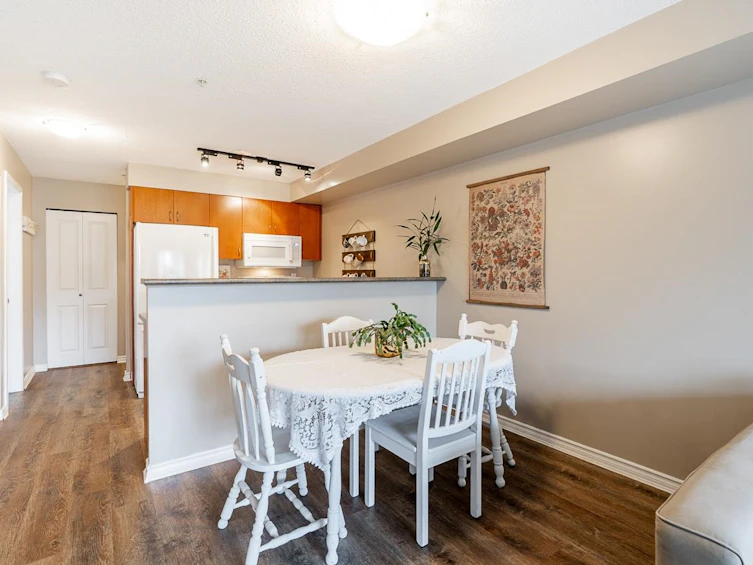 313-5465 203 Street, Langley, BC, V3A 9L8 - 11