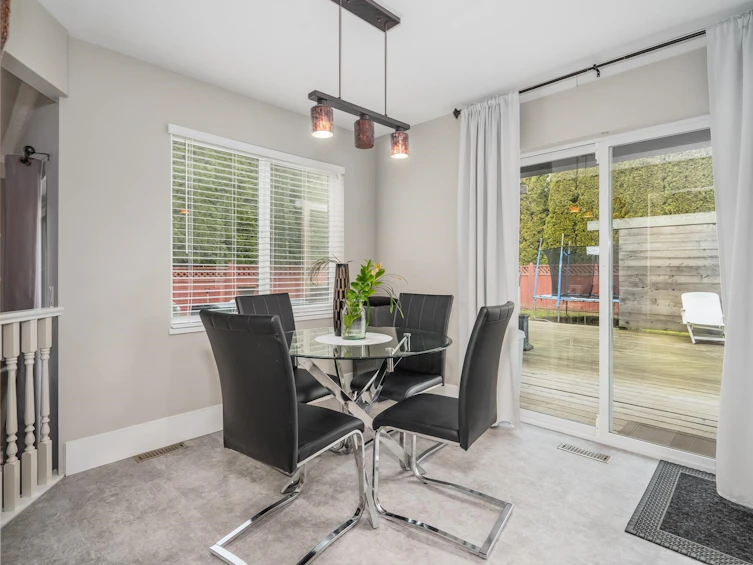 2237 Mountain Drive, Abbotsford, BC, V3G 1E3 - 11