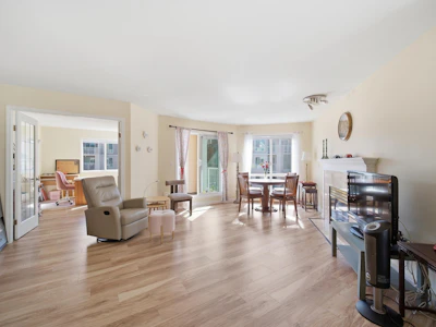 212-7437 Moffatt Road - 3