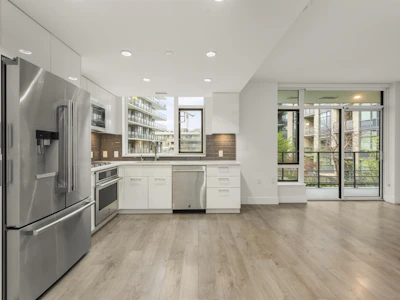 304-3498 Marine Way - 5