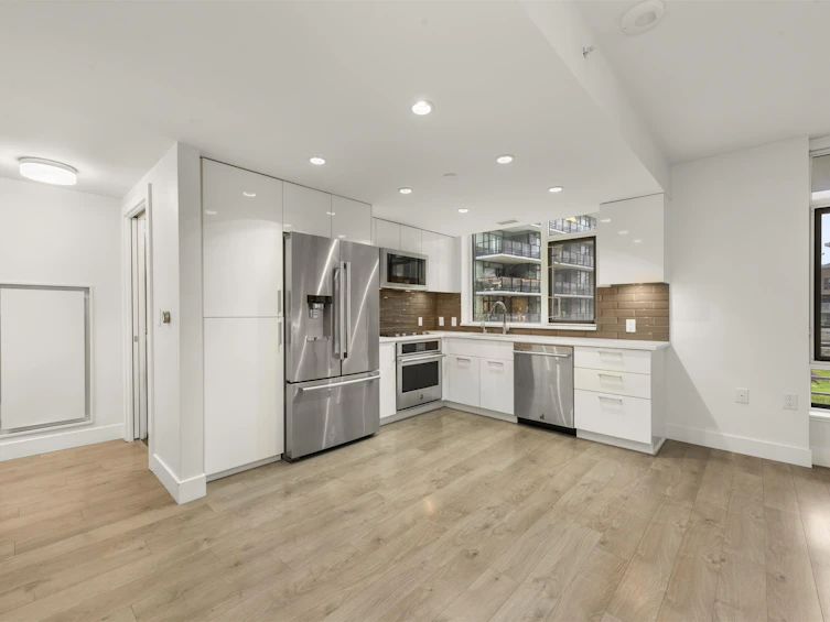 304-3498 Marine Way, Vancouver, BC, V5S 0H1 - 4