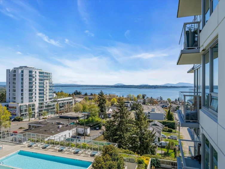805-15165 Thrift Avenue, Surrey, BC, V4B 0C1 - 10