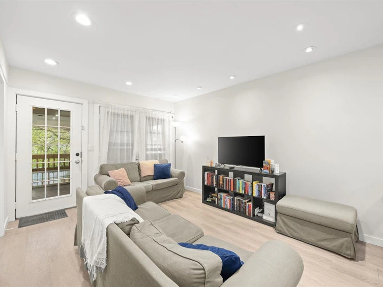 2452-2492 Balsam Street, Vancouver, BC, V6K 3N1 - 7