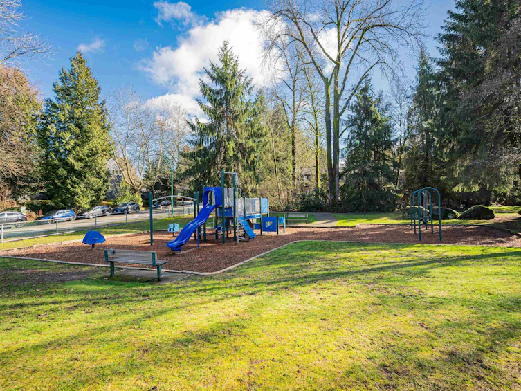 4814 Fernglen Drive, Burnaby, BC, V5G 3V7 - 31