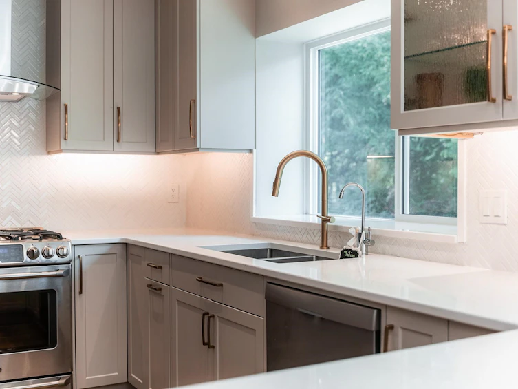 1381 Oxford Street, Coquitlam, BC, V3E 3G5 - 5