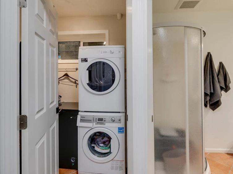 160 W 12th Street, North Vancouver, BC, V7M 1N3 - 28