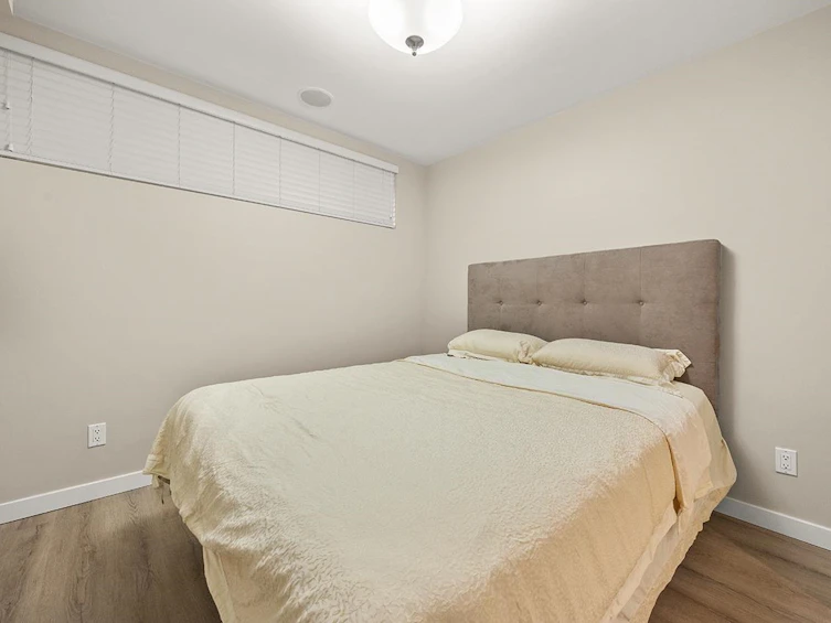 7488 Whelen Court, Burnaby, BC, V5E 1X3 - 31