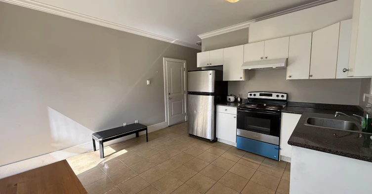 Rental Suite-74xx 18th Avenue, Burnaby, BC, V3N 1H7 - 10