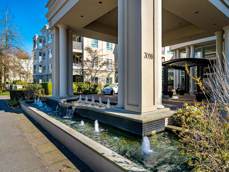 135-3098 Guildford Way, Coquitlam, BC, V3B 7W8