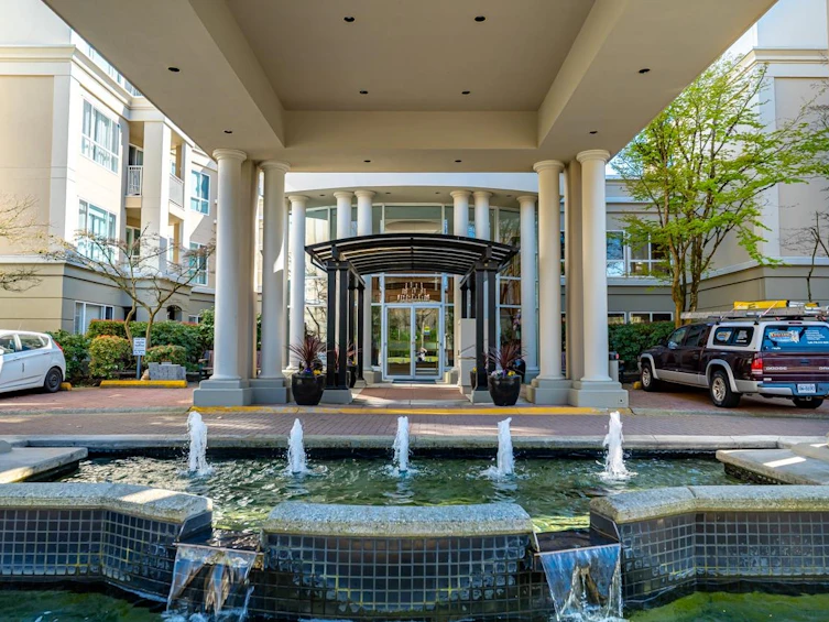 135-3098 Guildford Way, Coquitlam, BC, V3B 7W8 - 2