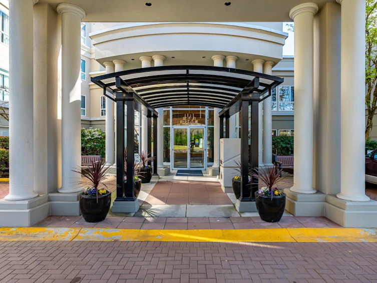 135-3098 Guildford Way, Coquitlam, BC, V3B 7W8 - 38