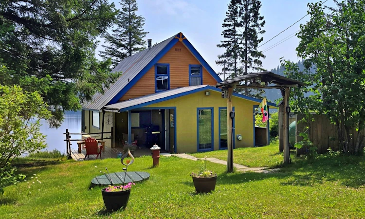2405 Starlike Lake Road