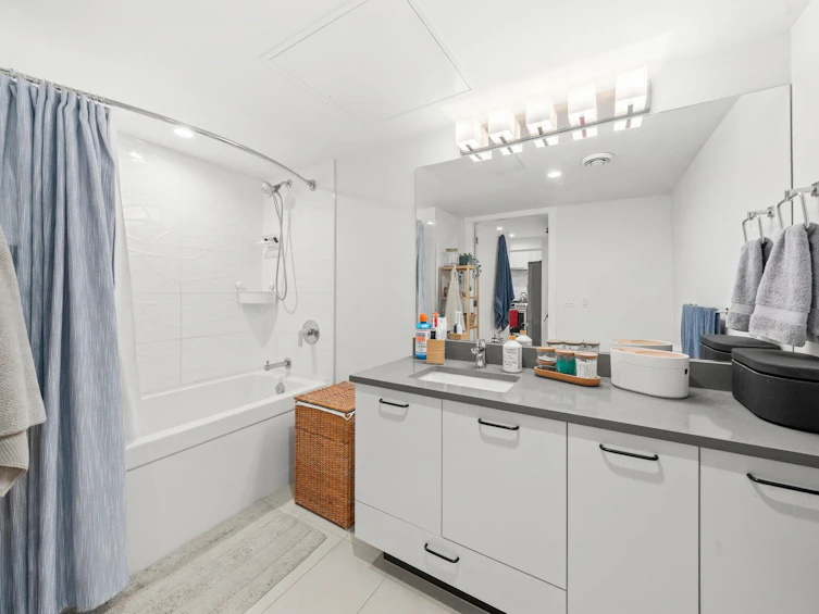 402-1519 Crown Street, North Vancouver, BC, V7J 1G6 - 30