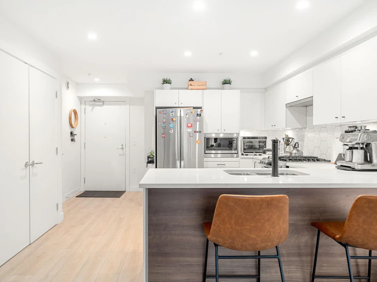 402-1519 Crown Street, North Vancouver, BC, V7J 1G6 - 10