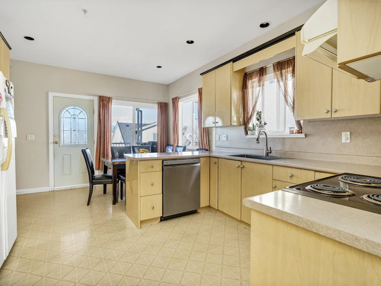 591 E 28th Avenue, Vancouver, BC, V5V 2N4 - 5