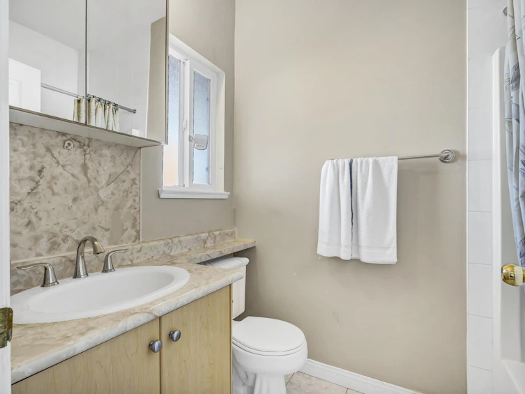 591 E 28th Avenue, Vancouver, BC, V5V 2N4 - 15