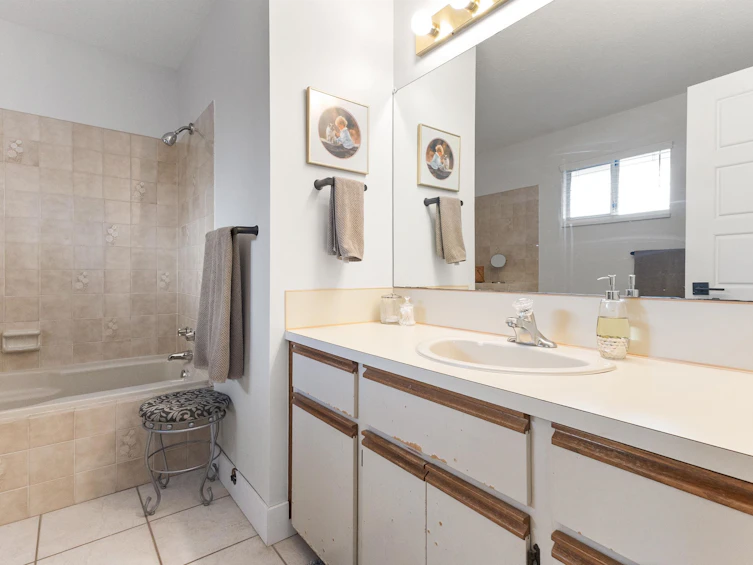 15522 87a Avenue, Surrey, BC, V3S 6S9 - 23