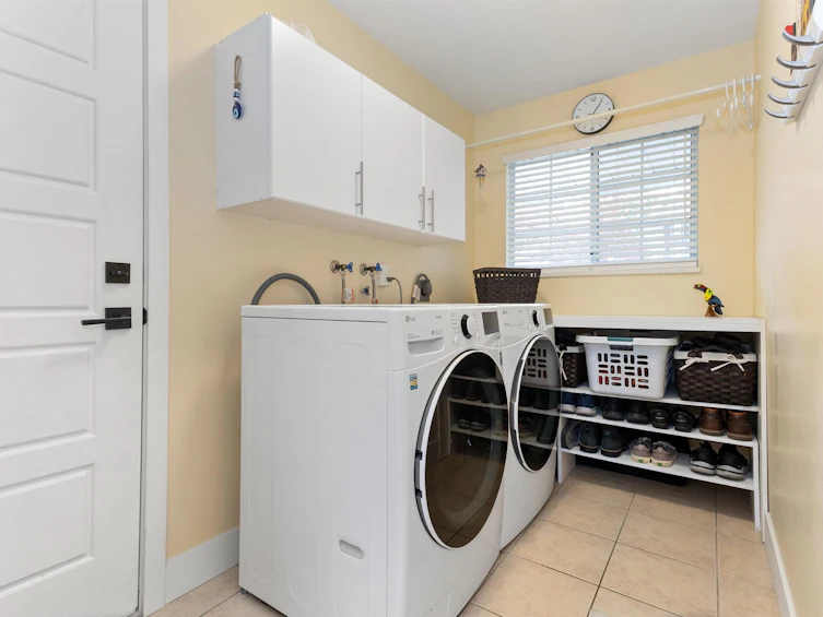15522 87a Avenue, Surrey, BC, V3S 6S9 - 16
