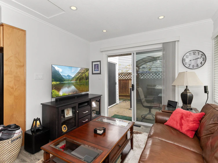 15522 87a Avenue, Surrey, BC, V3S 6S9 - 13