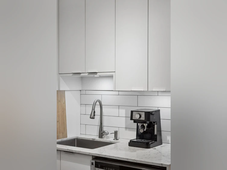 101-175 E 5th Street, North Vancouver, BC, V7L 1L3 - 6
