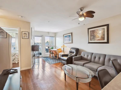 416-2891 E Hastings Street - 5
