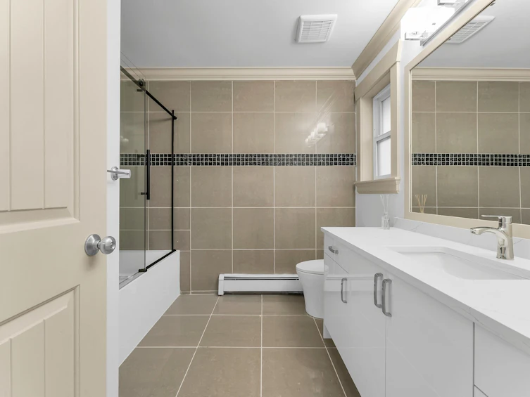 13125 108 Avenue, Surrey, BC, V3T 2J2 - 14