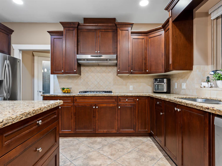8741 163a Street, Surrey, BC, V4N 1C3 - 9