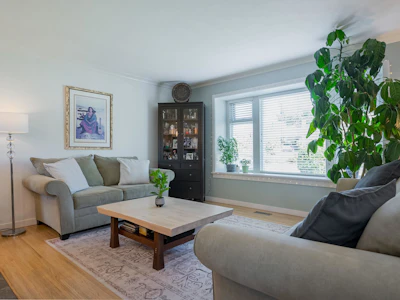 7457 118a Street - 5