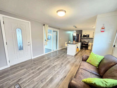 56-8220 King George Boulevard - 4