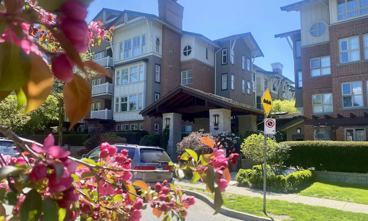 1204-4655 Valley Drive