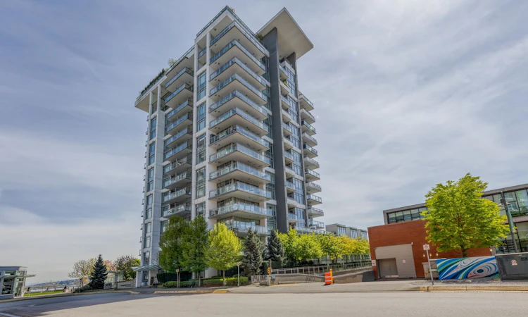 1502-200 Nelson's Crescent