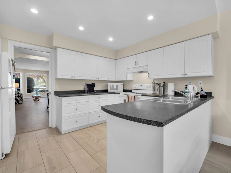 10460 Hollybank Drive, Richmond, BC, V7E 4S5 - 14